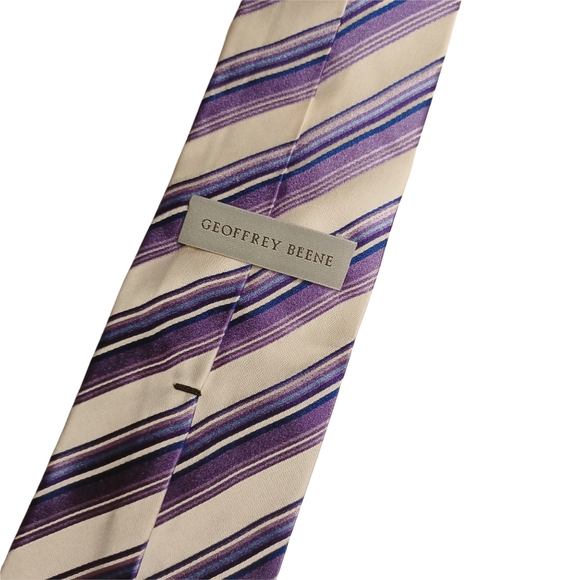 GEOFFREY BEENE 100% Silk Off White Purple Light Purple Diagonal Stripe Print Tie - Picture 3 of 6